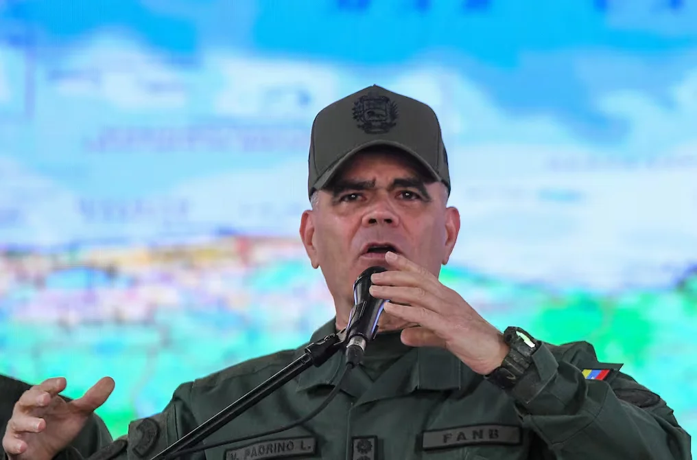 Vladimir Padrino López asegura que Colombia cuenta con el apoyo militar de Venezuela ante “amenazas” de EE. UU.