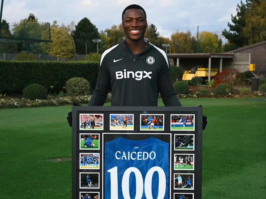 Moisés Caicedo recibe reconocimiento en Chelsea tras llegar a los 100 partidos oficiales