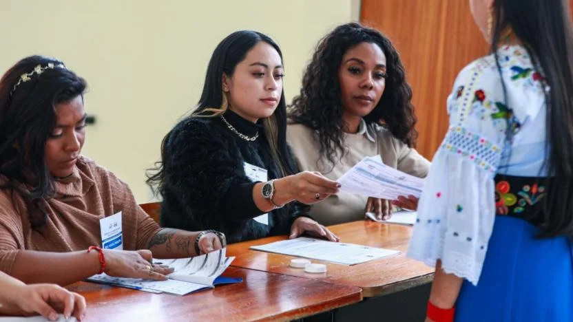 Referéndum 2025: Lugares y detalles clave para la capacitación de miembros de mesa en Ecuador