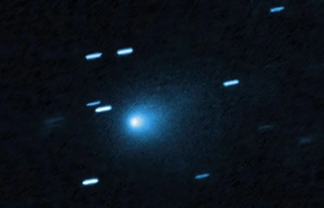 Científico de Harvard acusa a la NASA de ocultar información clave sobre el cometa 3I/ATLAS
