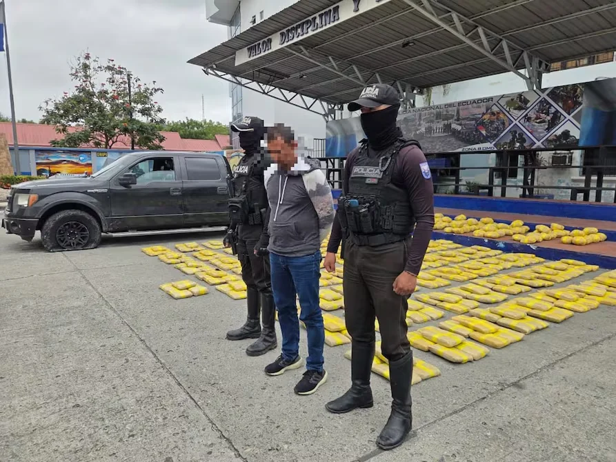 Policía incauta 504 kilos de marihuana en camioneta en la Av. Orellana