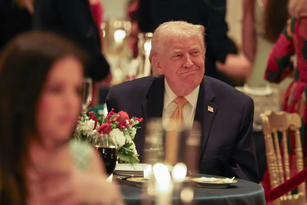 Donald Trump desea una feliz Navidad a todos, “incluida la escoria de la izquierda radical”