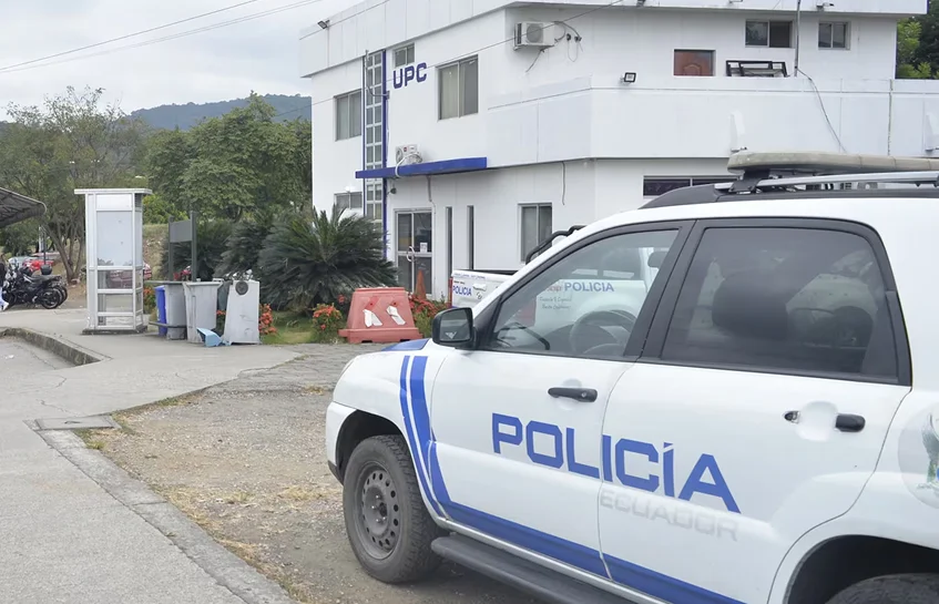 Sujetos armados irrumpen en urbanización de Los Ceibos y se llevan a un hombre