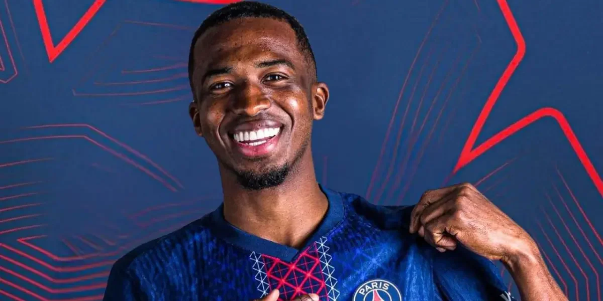 Willian Pacho, el primer ecuatoriano en el equipo ideal de The Best 2025