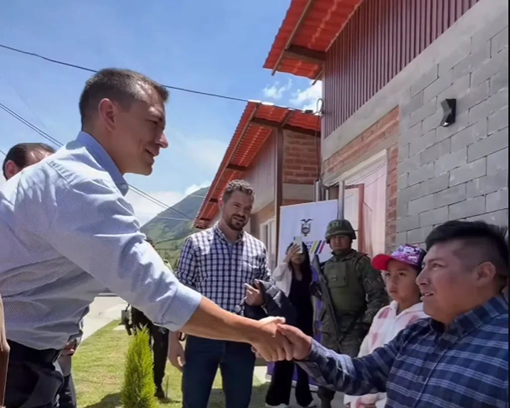 Imagen destacada: Daniel Noboa anuncia tasa del 2,99 % en créditos hipotecarios del BIESS para primera vivienda