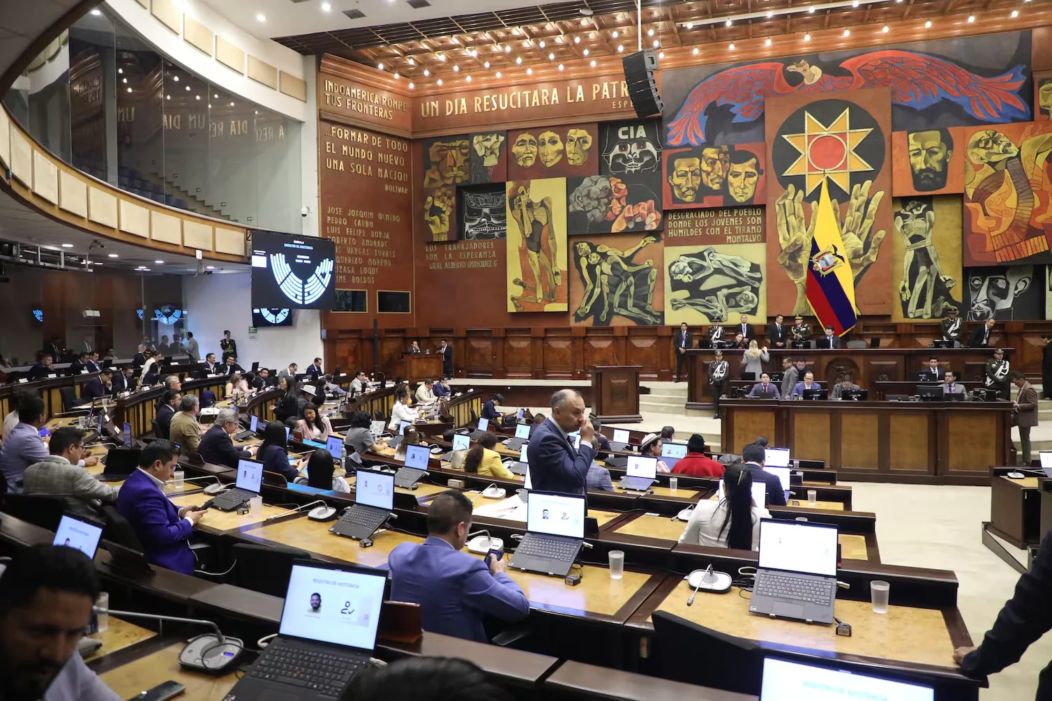 La Asamblea Nacional de Ecuador discute el impacto del régimen de Nicolás Maduro