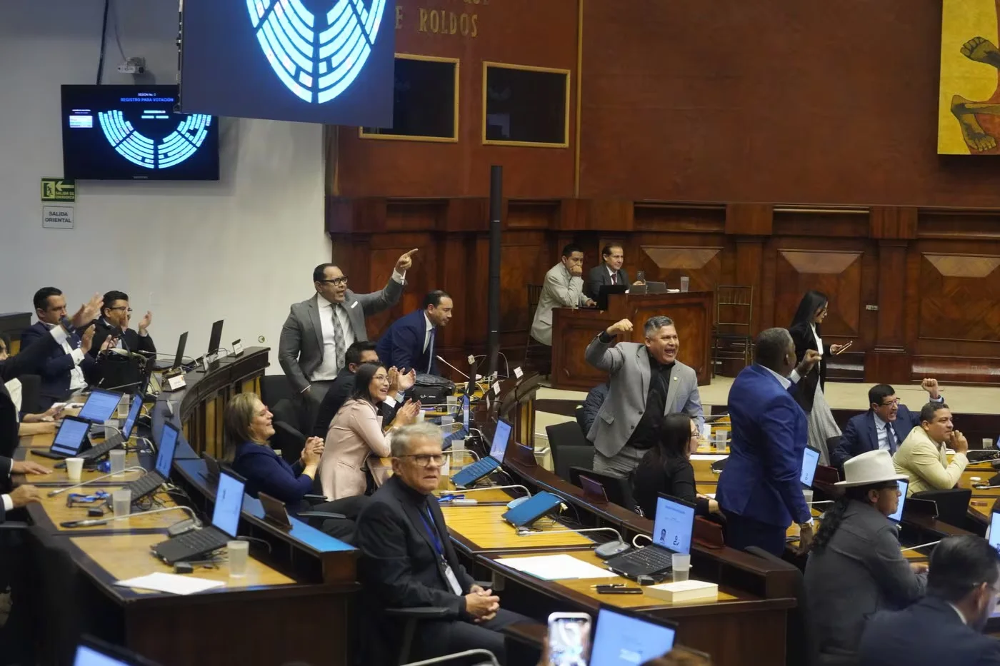 Situación en Venezuela genera gritos y cruces entre ADN y Revolución Ciudadana en la Asamblea Nacional