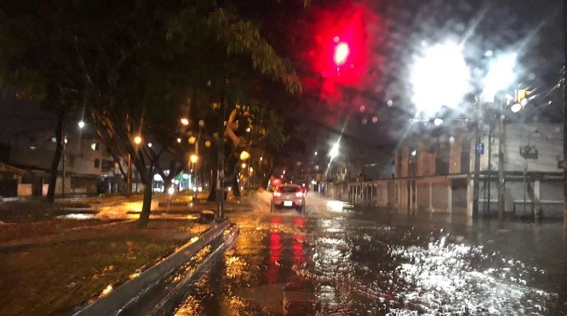 Guayaquil lluvia con tormenta eléctrica domingo 11 de enero