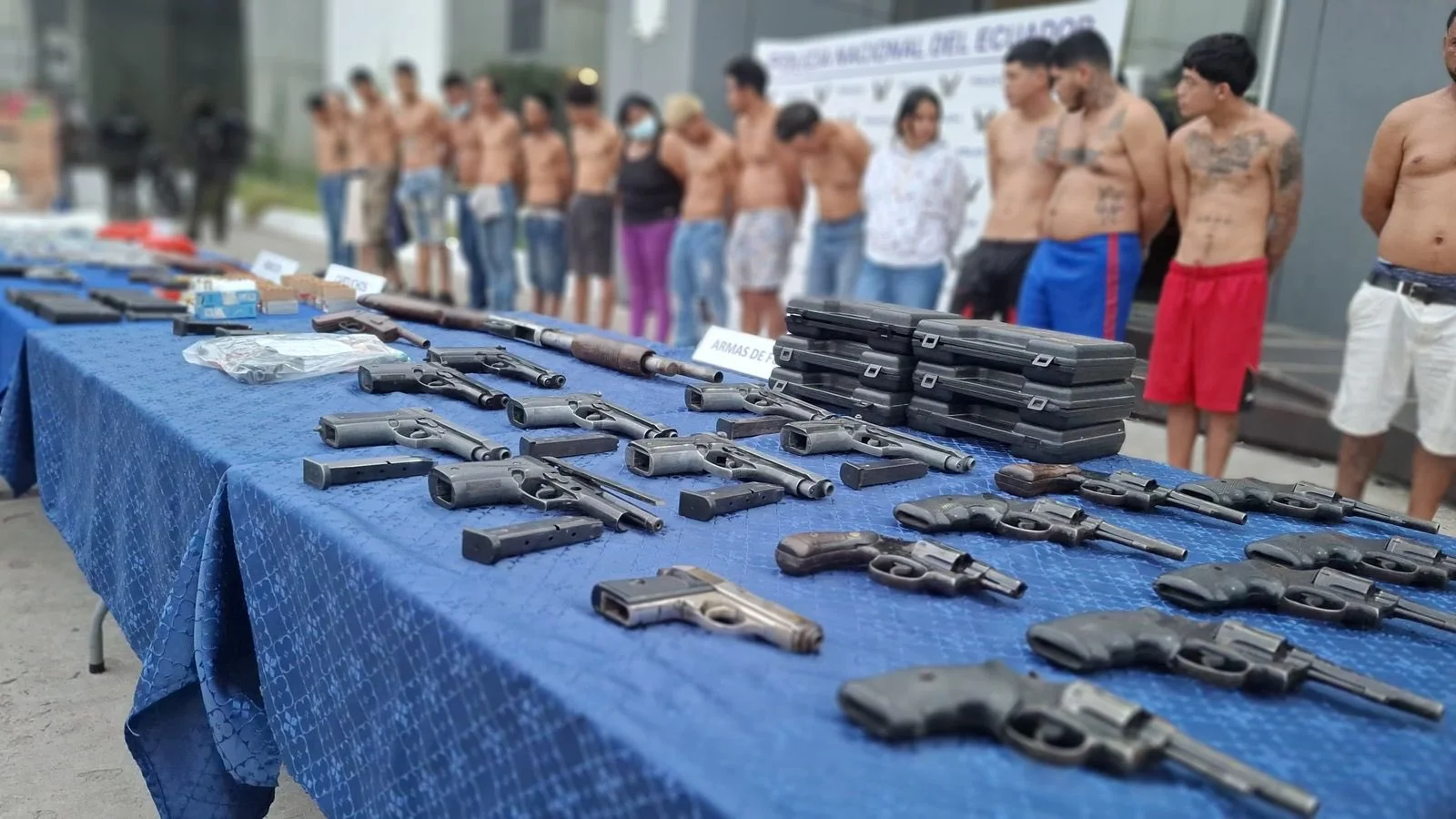 Operativo Apolo 4 deja 20 detenidos y múltiples decomisos en Guayaquil y Durán