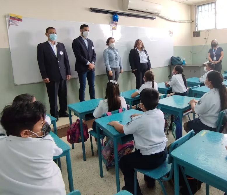 Imagen destacada: Ministerio de Educación abre concurso 2026 para 1.000 docentes: fechas y requisitos