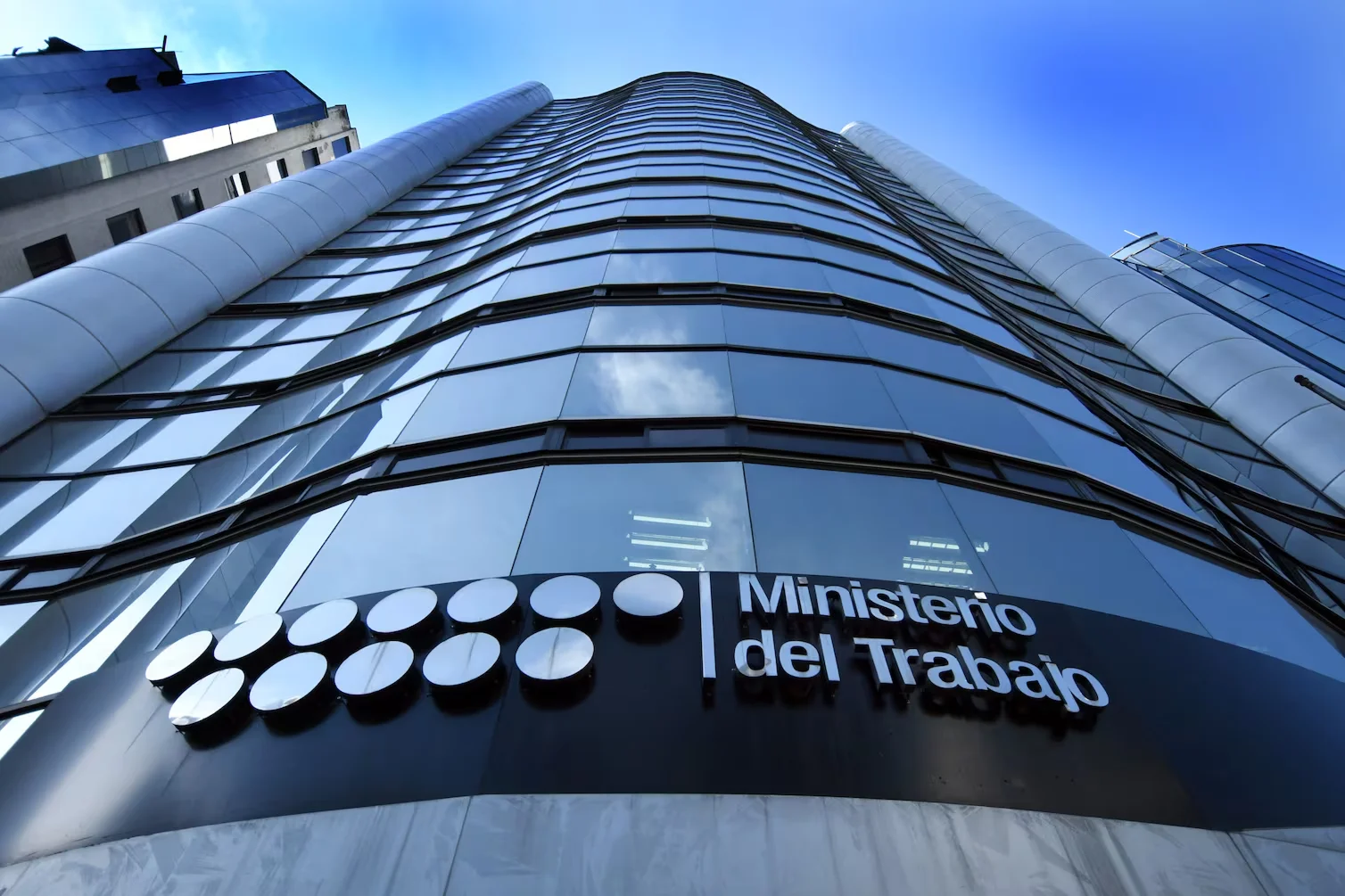 Imagen destacada: Jornada laboral de 40 horas en Ecuador: cómo funciona la redistribución del tiempo de trabajo con el Acuerdo Ministerial 059