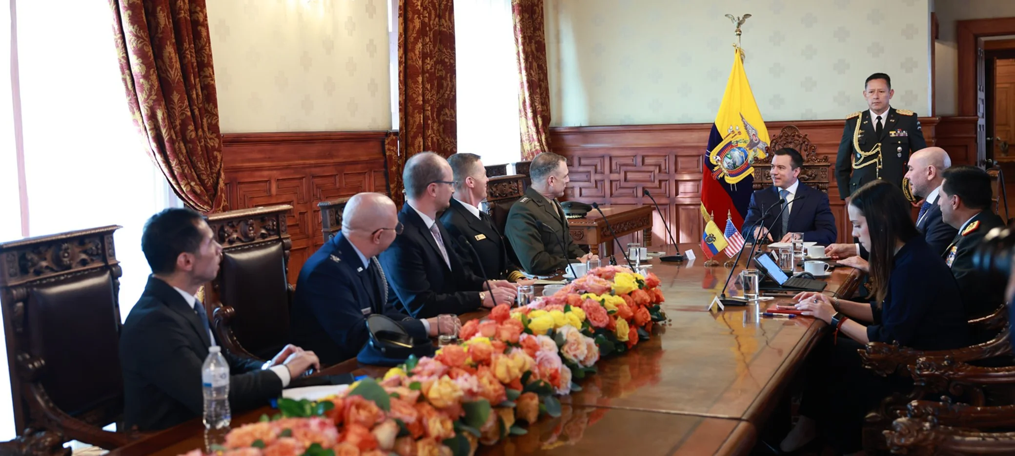 Reunión entre Daniel Noboa y comandante del Comando Sur de EE. UU.