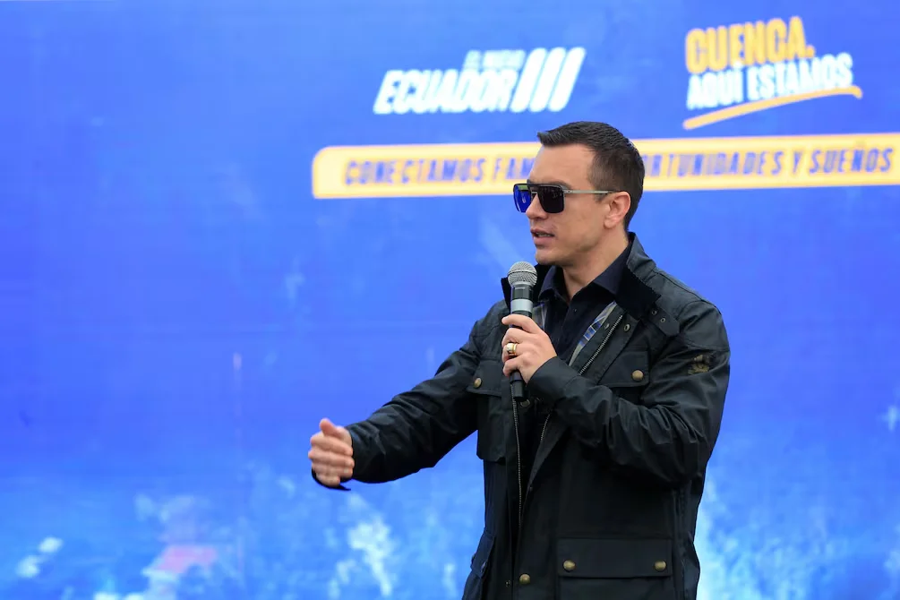 Daniel Noboa impulsa el agro con maquinaria y títulos para más de 2.400 productores del Austro