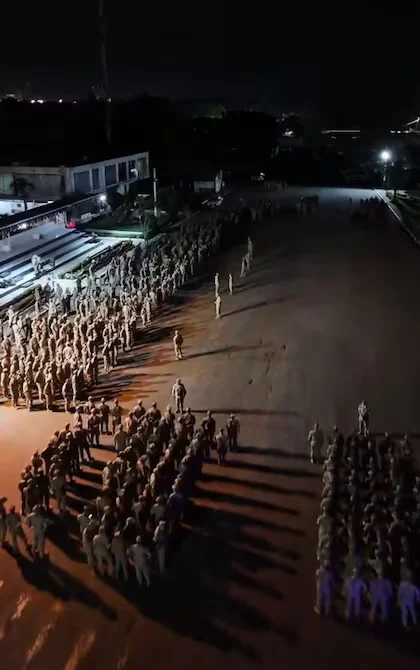 Militares se despliegan en puntos de control en Guayaquil por el toque de queda