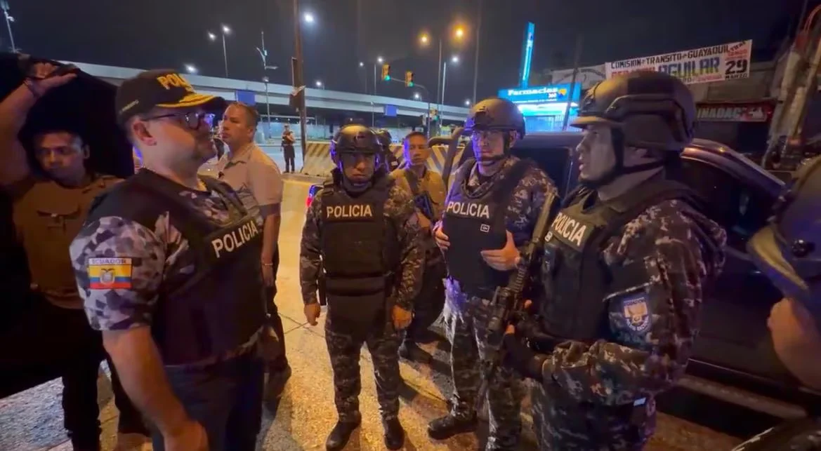 John Reimberg comparte primeras imágenes de operativos durante el toque de queda