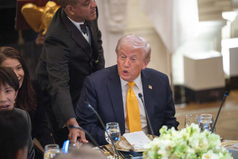Luz verde a moneda conmemorativa con imagen de Donald Trump por el 250 aniversario de EE. UU.
