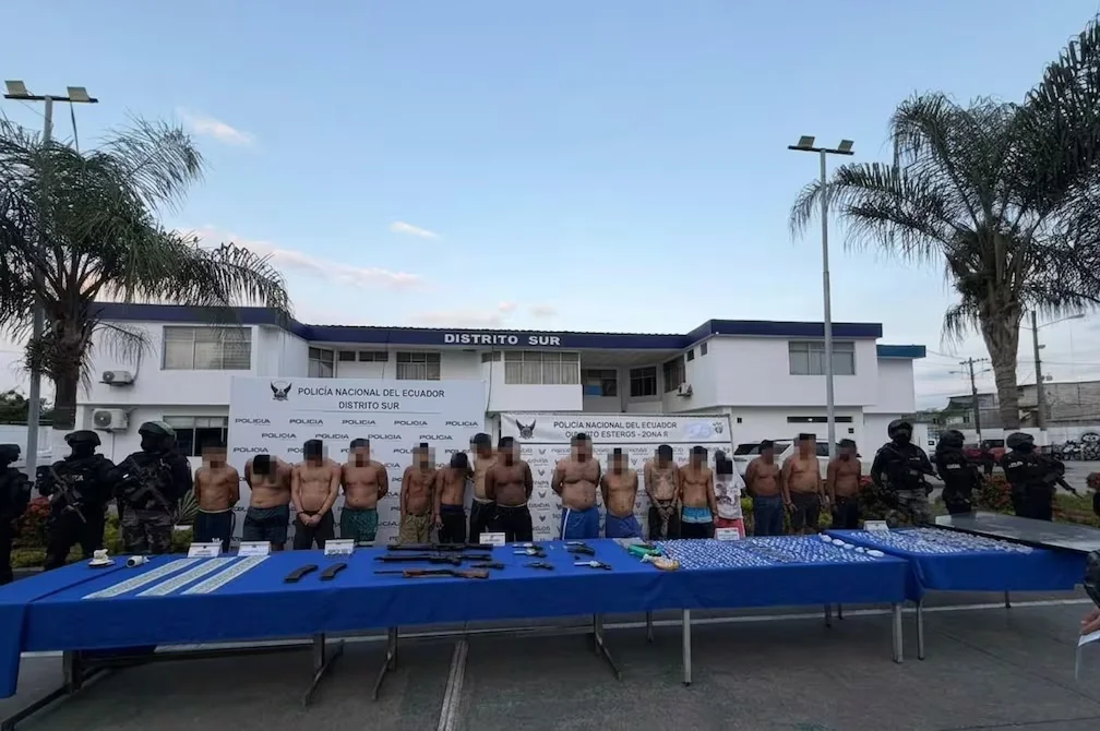 16 detenidos, armas y vehículos incautados en operativo en el sur de Guayaquil y Durán