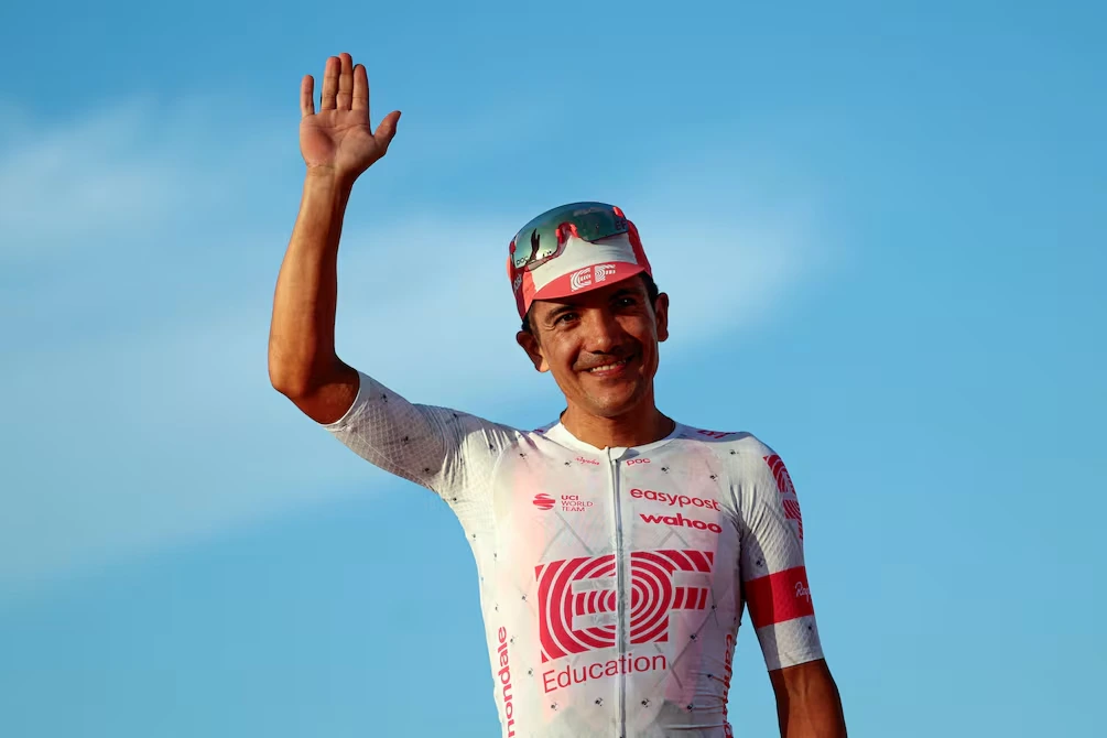 Richard Carapaz termina en el puesto 18 de la Tirreno–Adriático tras siete etapas de competencia