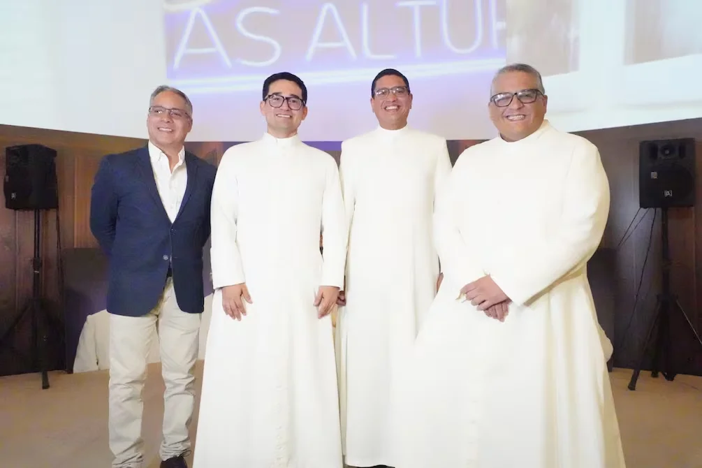 Imagen destacada: Los Padrecitos presentan “Firme en la fe”: música religiosa que conecta con el alma