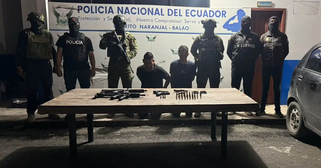 Imagen destacada: Detenidos dos extorsionadores con seis armas de fuego en Naranjal