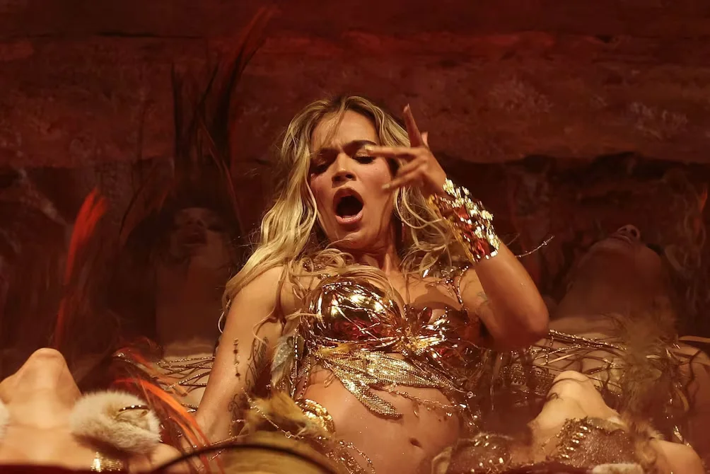 Karol G hizo historia en Coachella con un show que celebró el orgullo latino