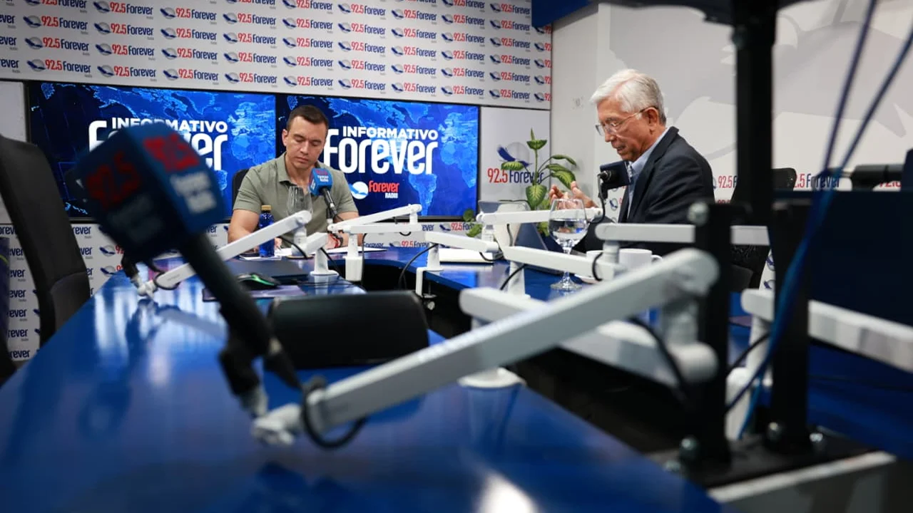Daniel Noboa en Radio Forever: economía, seguridad y frontera