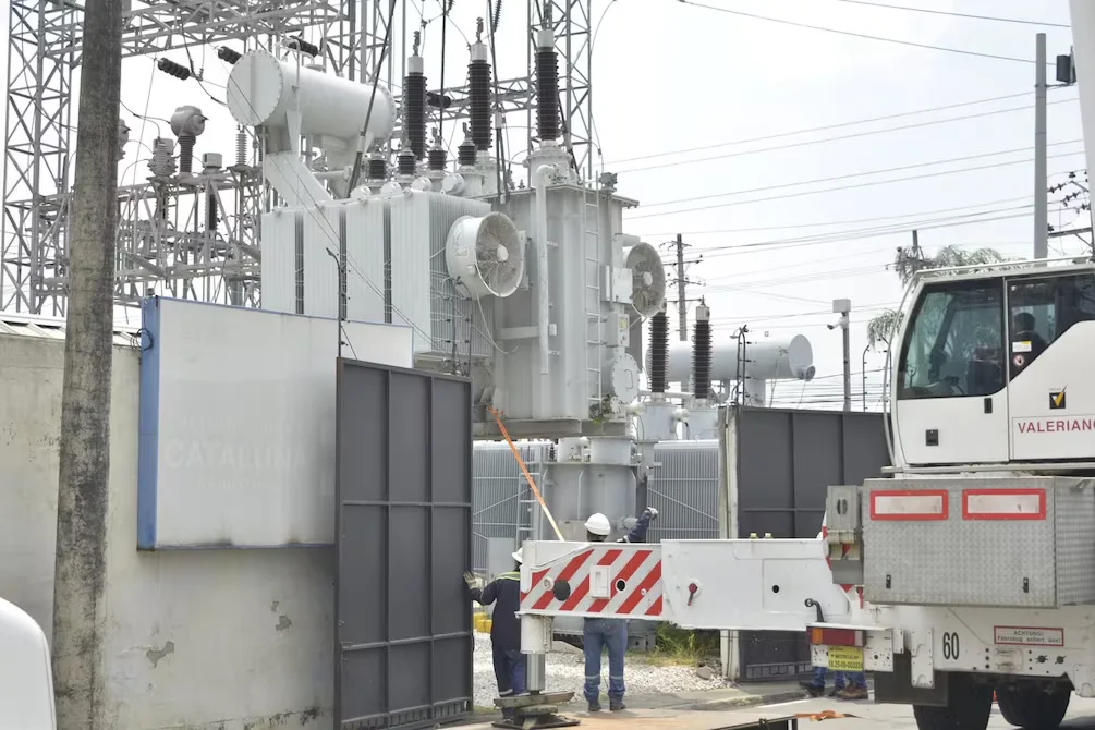 CNEL explica falla eléctrica en La Aurora y reemplazo de transformador en subestación Cataluña