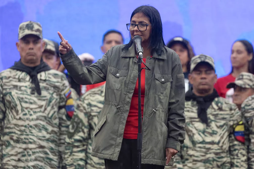 Delcy Rodríguez perfila candidatura presidencial en Venezuela en medio de cambios políticos