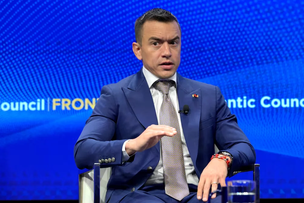 Daniel Noboa cesa a Inty Gronnenberg y Juan Fernando Holguín de embajadas en Europa
