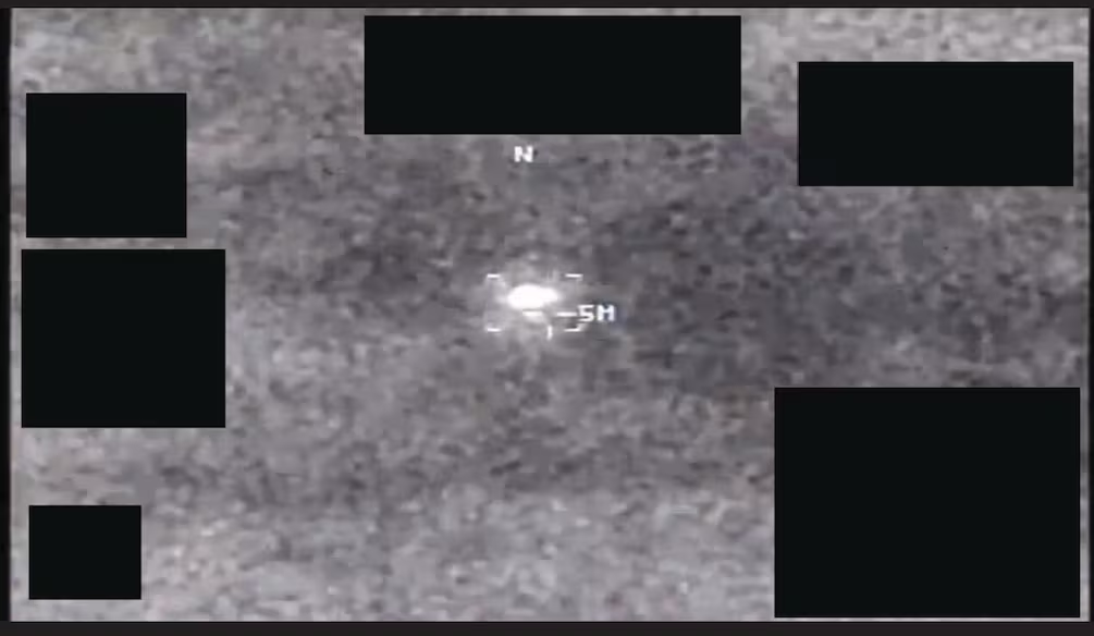 El Pentágono revela impactante video del derribo de un OVNI por un caza F-16 sobre el lago Hurón