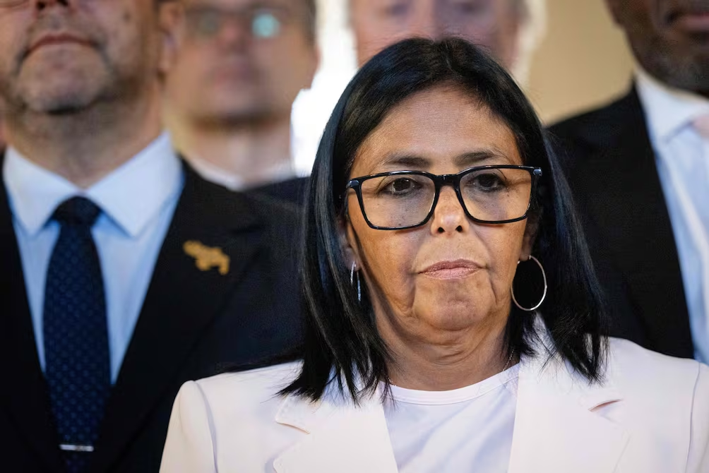 10.000 firmas buscan impedir entrada de Delcy Rodríguez en España