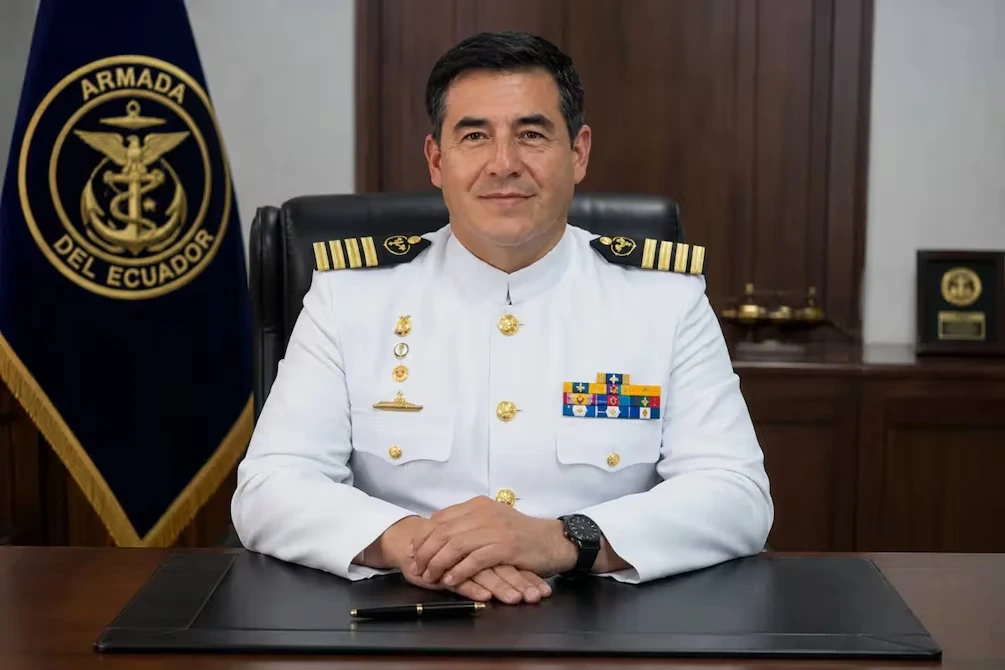 Daniel Noboa designa a Pablo Iván Pazmiño como nuevo comandante general de la Fuerza Naval