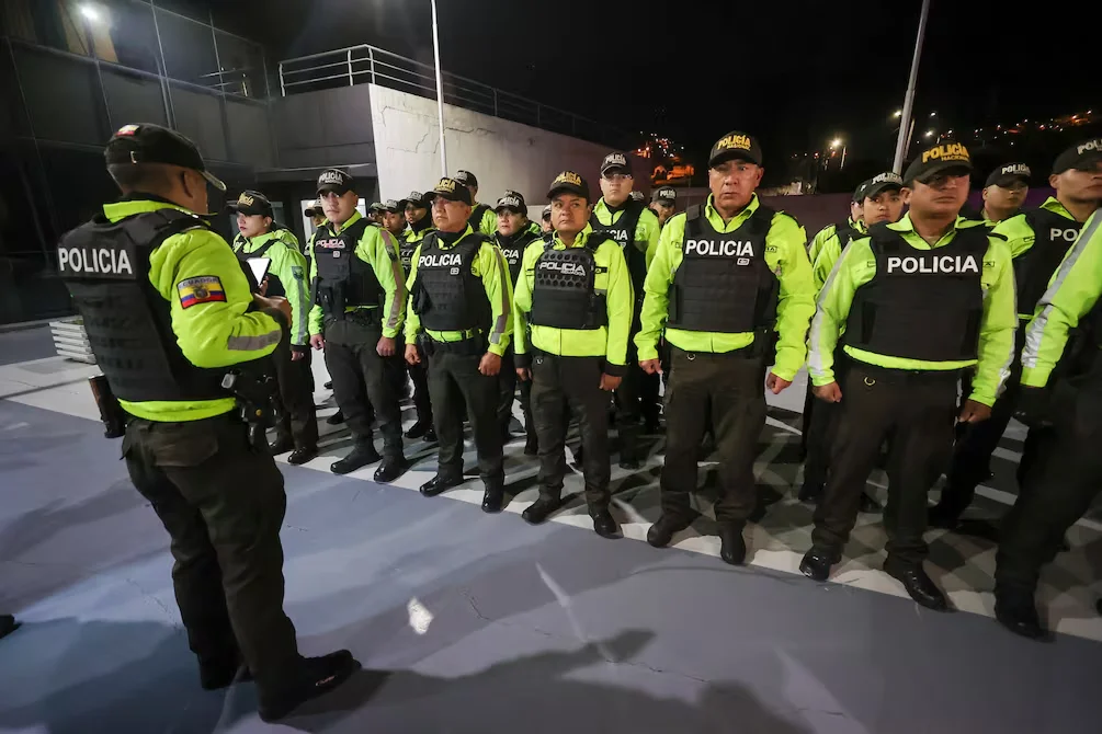 Toque de queda en Ecuador deja 124 aprehendidos en su primer día
