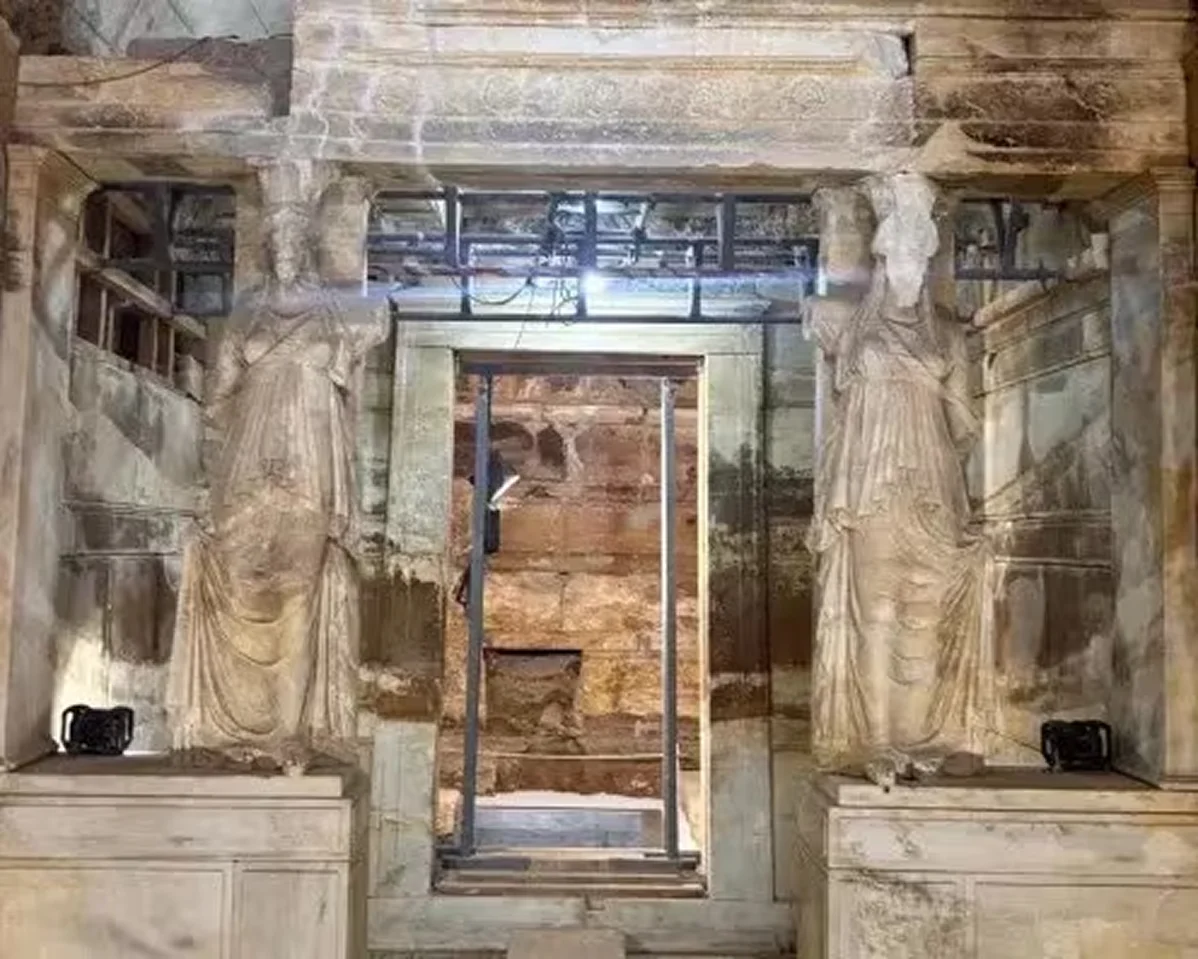 Descubren la tumba más colosal de la antigua Grecia en Anfípolis