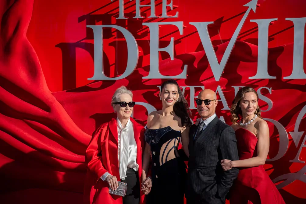 “El diablo viste a la moda 2” lidera la taquilla mundial en su segunda semana