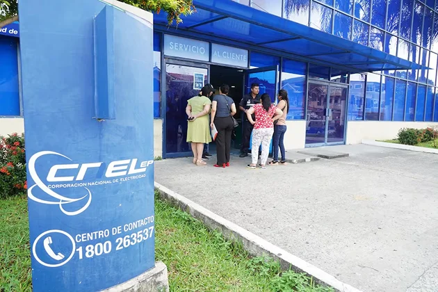 Alivio en planillas de luz cubrirá hasta 180 kWh y comercialización en Ecuador