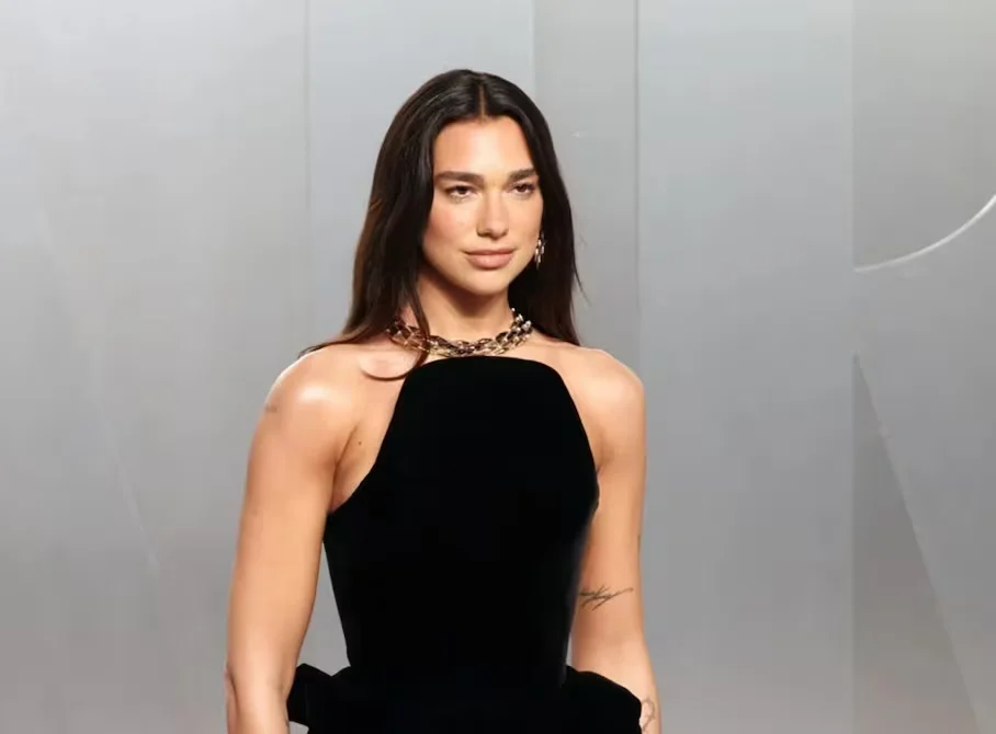 Dua Lipa acusa a Samsung de utilizar su imagen sin permiso