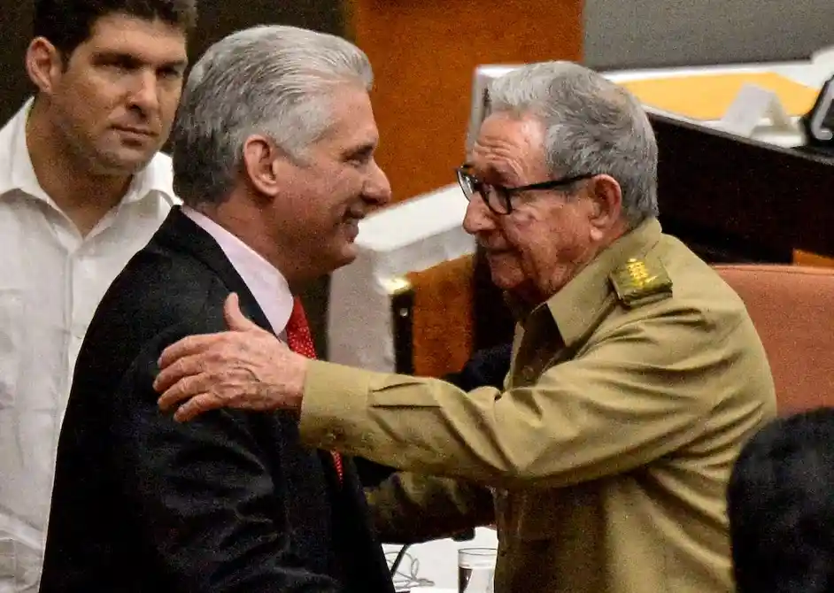 Congresistas republicanos ven “justicia” en posible acusación contra Raúl Castro