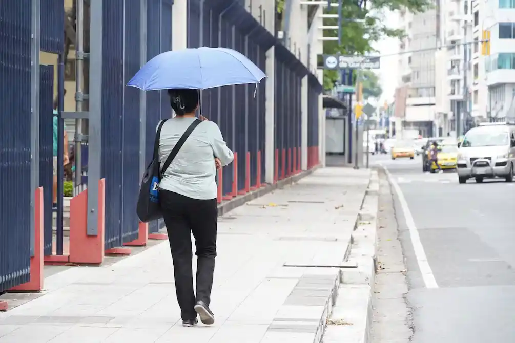 Altas temperaturas y radiación UV extrema marcarán el clima en Ecuador este 14 de mayo