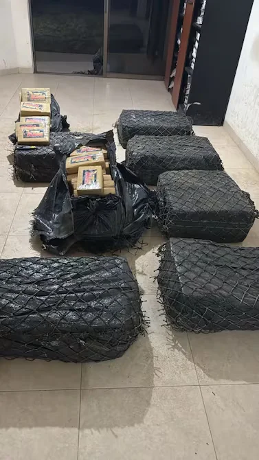 Policía decomisa 360 kilos de cocaína en zona rural de Puerto López