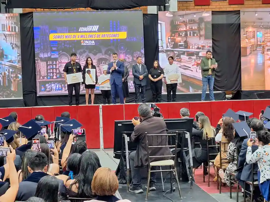 Daniel Noboa anuncia apoyo económico y nuevas medidas para el sector artesanal en Ecuador