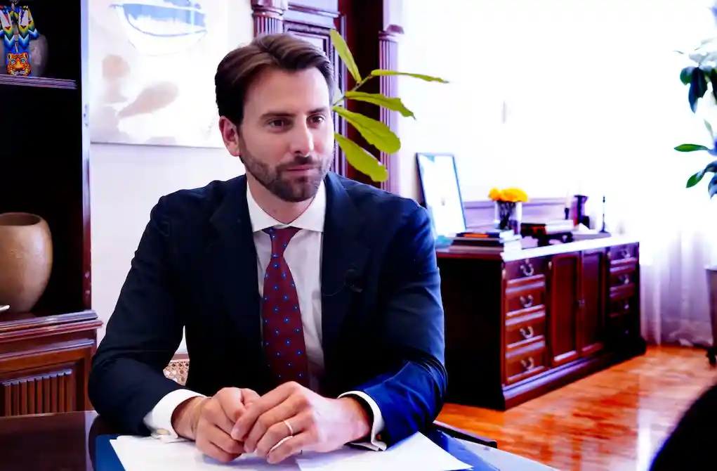 Niels Olsen renuncia a la presidencia de la Asamblea Nacional