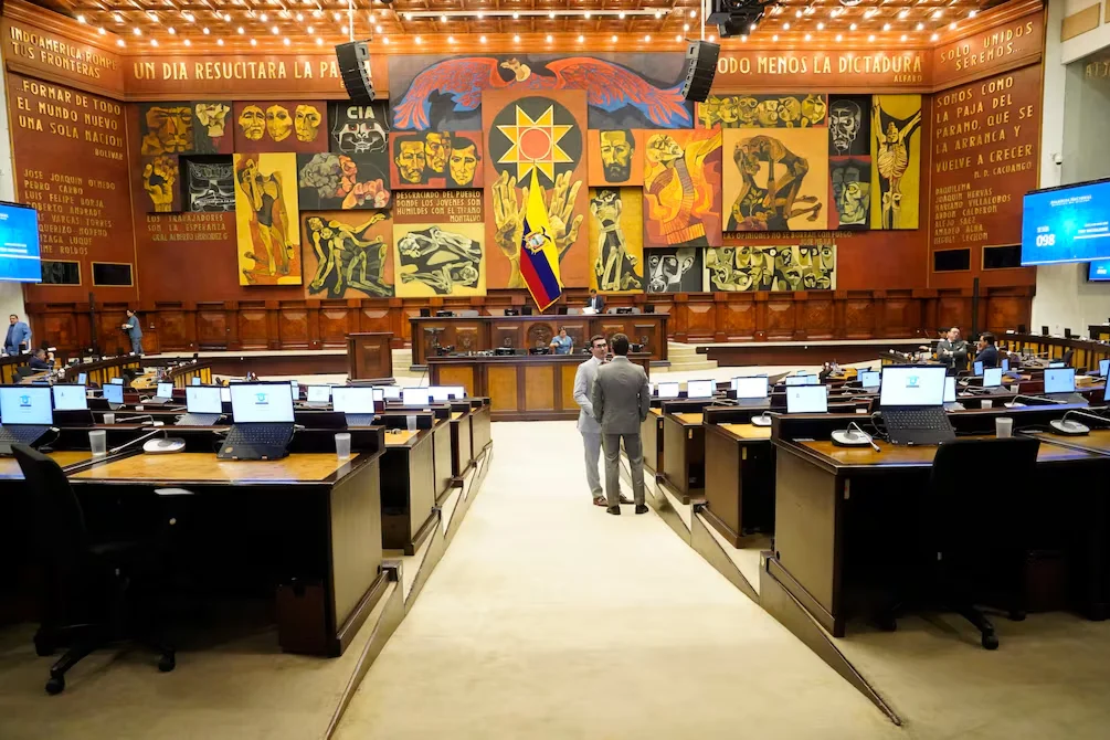 Asamblea reconfigura la Comisión de Desarrollo Económico tras la salida de Niels Olsen
