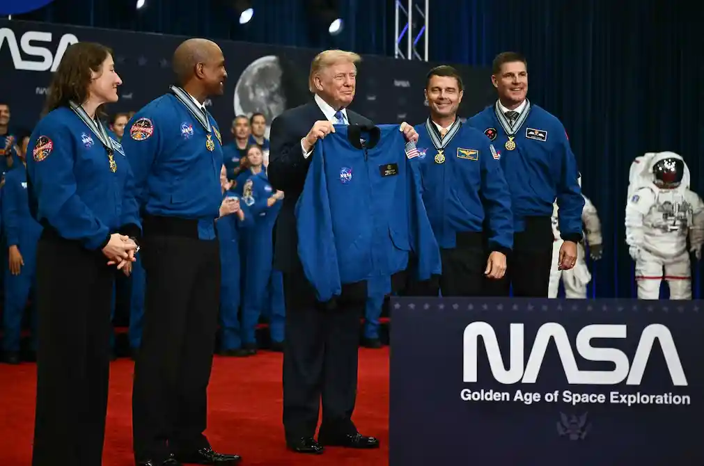 Trump anuncia una Academia Espacial de EE. UU. para impulsar la carrera hacia la Luna